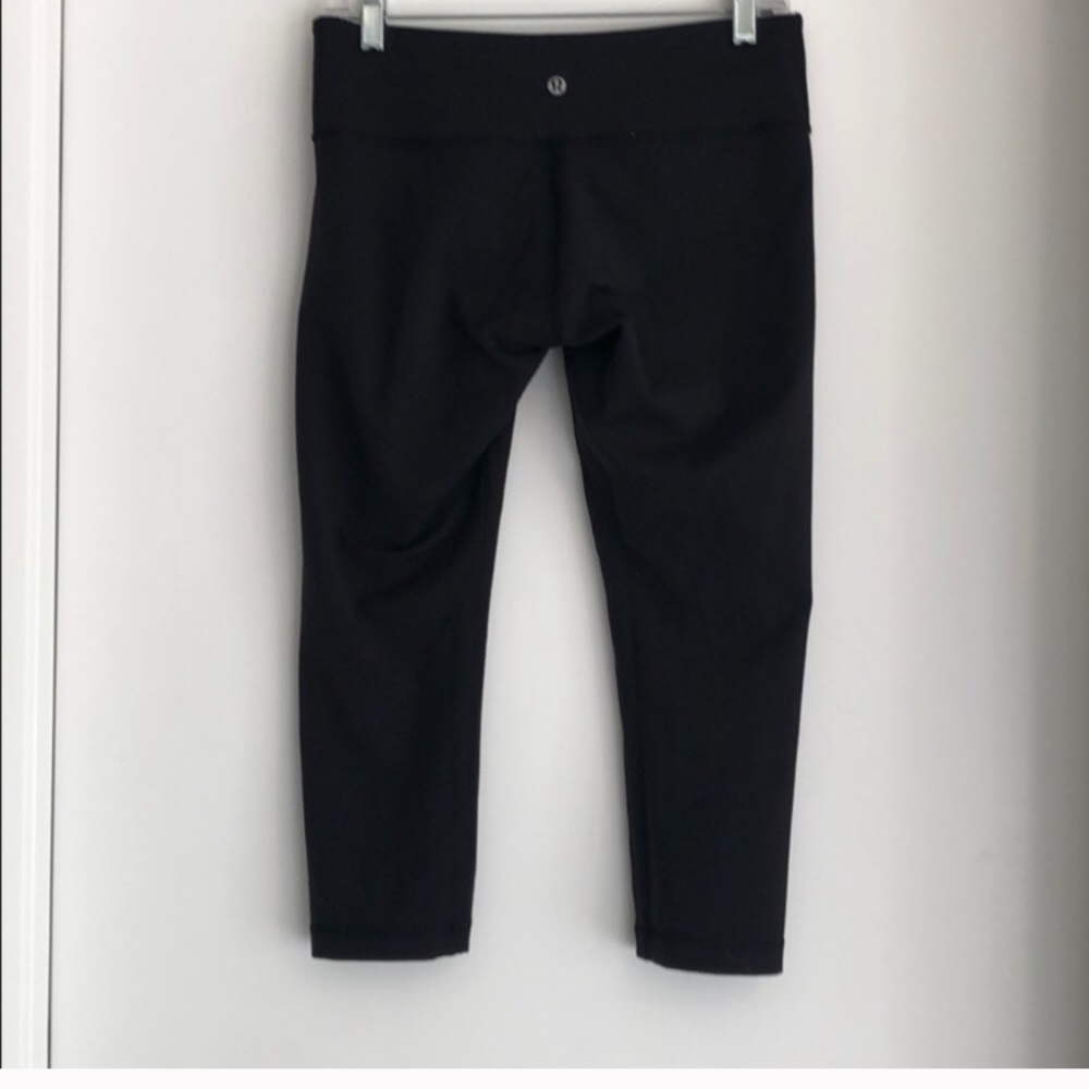 Lululemon crops